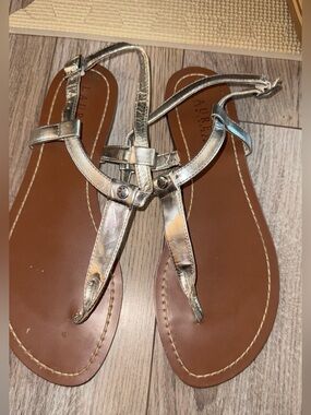 Lauren Ralph Lauren Metallic Silver T-Strap Leather Sandals